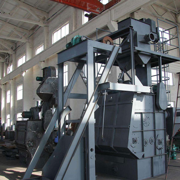 q3210履带式自动上卸料抛丸机组装车间